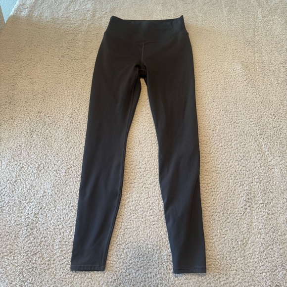 VUORI Chilled Out Performance Leggings Color: Black  Size Small VW4028 - Picture 1 of 13